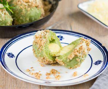  Spinatknödel mit Bergkäse