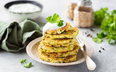 tm_zucchini-laibchen-mit-joghurt-dip_header